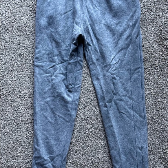 Puma Men's Grey Tapered Sweatpants - Picture 4 of 7